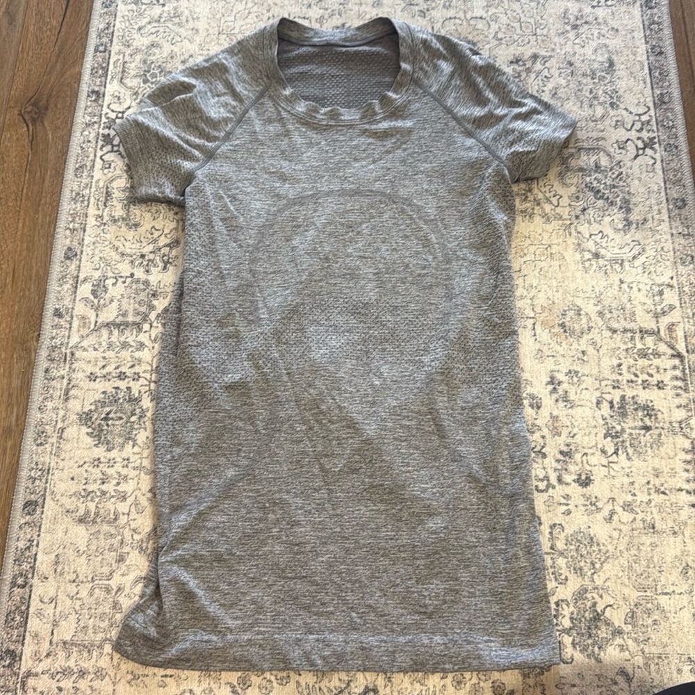 Swiftly gray short sleeves